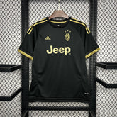 Juventus 2015/16 Thirds Away